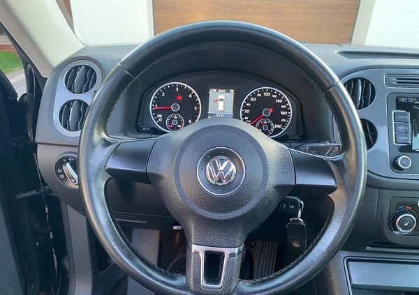 Volkswagen Tiguan cena 42900 przebieg: 247497, rok produkcji 2012 z Chełmno małe 407
